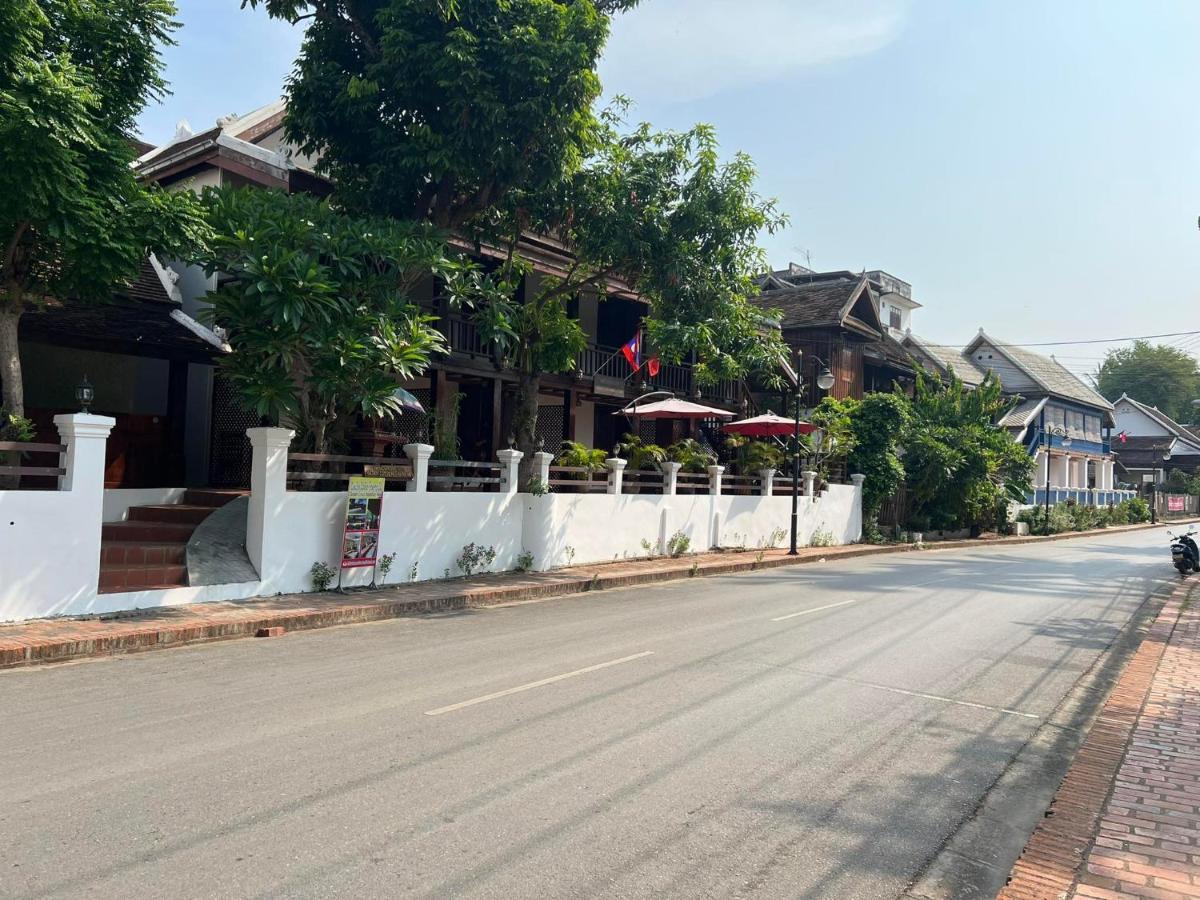 Golden Lotus Namkhan View Luang Prabang Exteriör bild