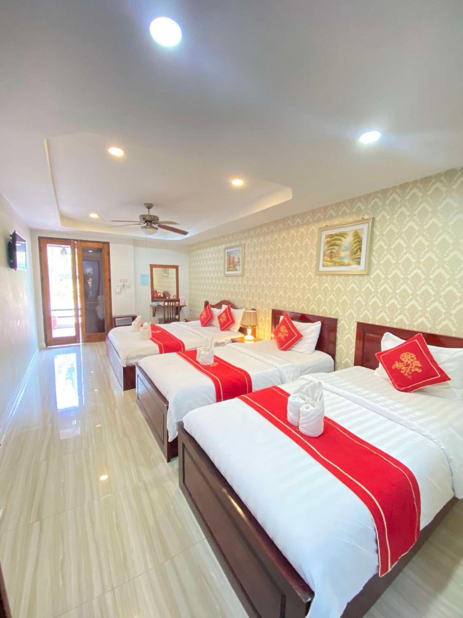 Golden Lotus Namkhan View Luang Prabang Exteriör bild